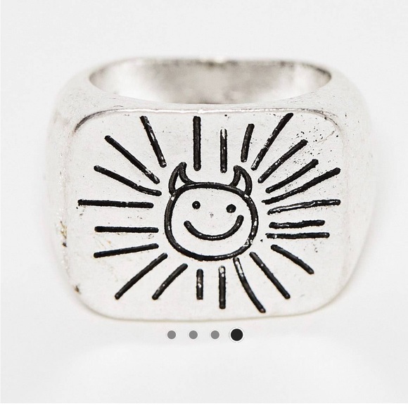 ASOS ring - Picture 1 of 3